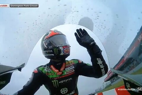 WSBK Superbike Donington Park Superpole: Jonathan Rea holds off the BMWs in the wet....