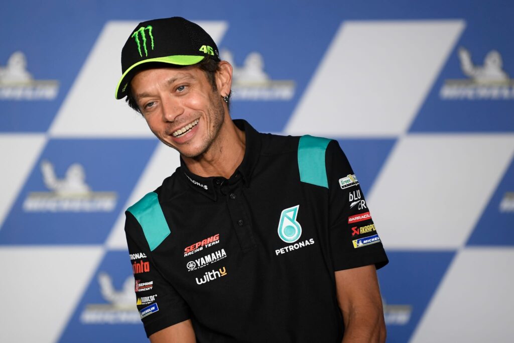 MotoGP Rossi optou pela aposentadoria: o chefe da Yamaha oferece-lhe o papel de embaixador