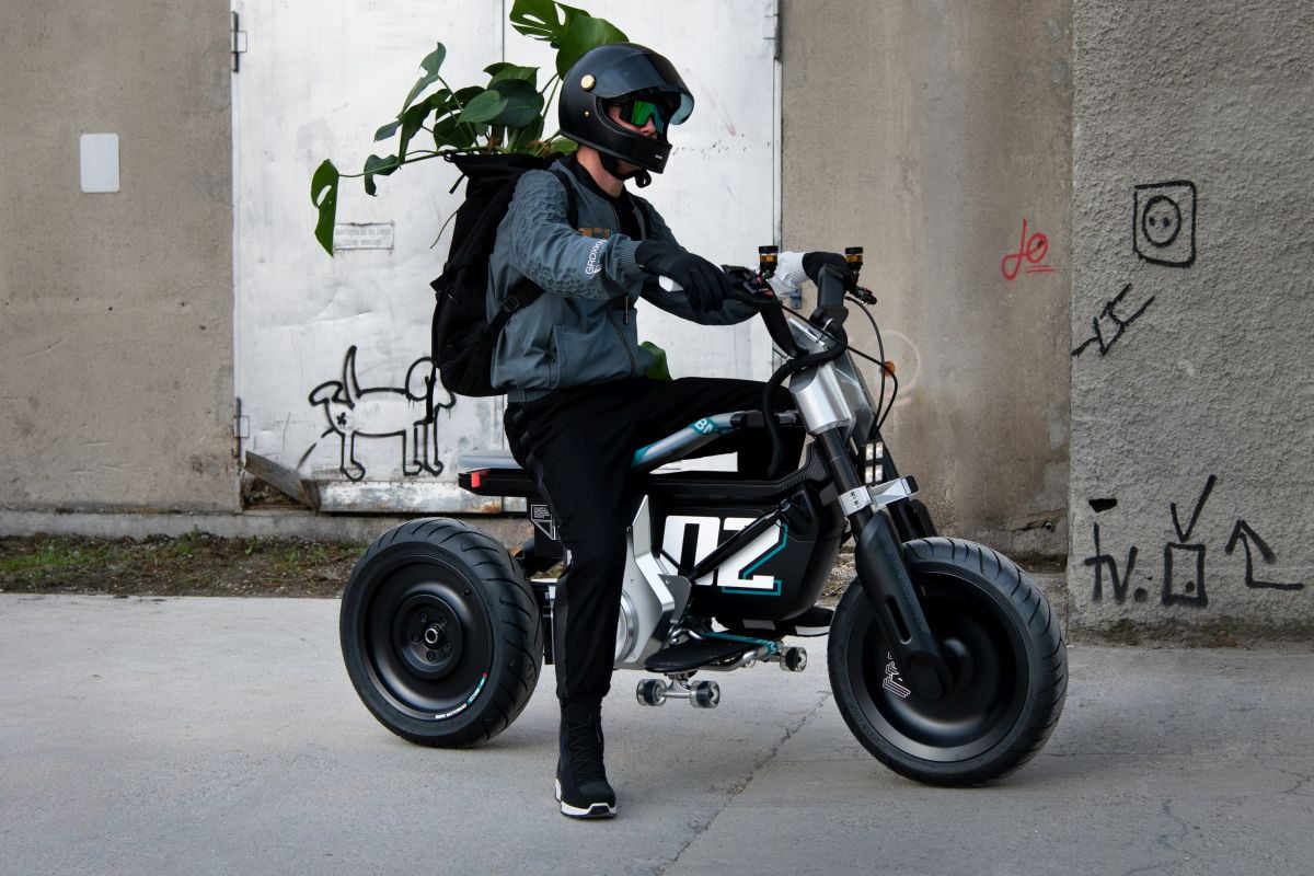[Street] BMW Motorrad dévoile le concept de scooter électrique urbain CE 02, ayant 90km d’autonomie [Vidéo]