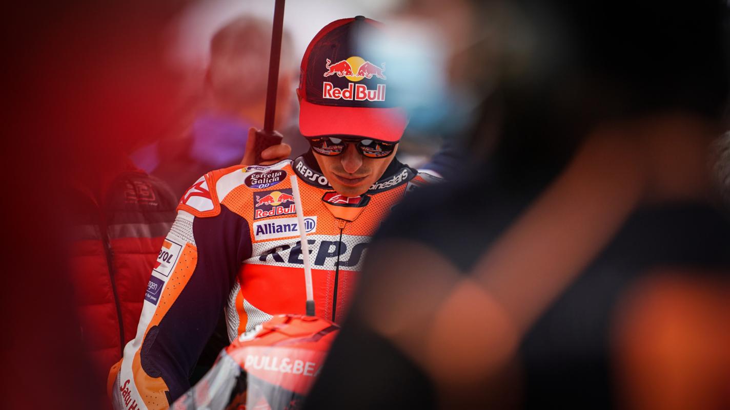 MotoGP : la touchante attention de Marc Marquez à la mère endeuillée d’Hugo Millan