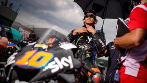 MotoGP: ルカ・マリーニはシルバーストンで善良な兵士と完璧な同志を演じた