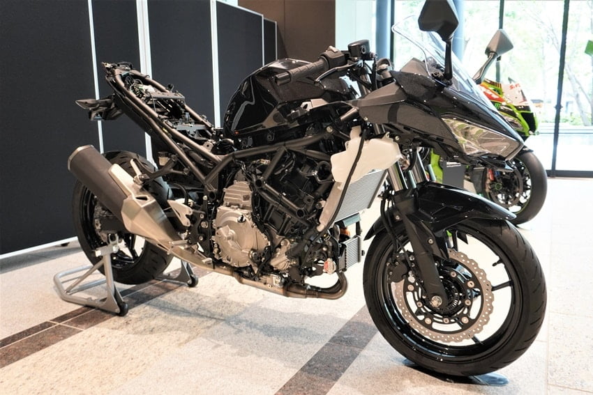 Street] Kawasaki brevète une moto hybride dotée d'un compresseur électrique  - Paddock GP