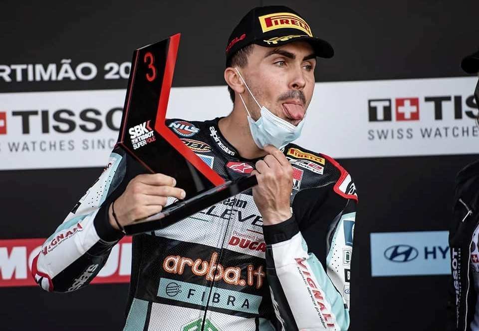 Loris Baz