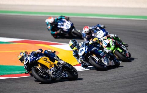 WSBK Supersport, Portimão, Course 2 : Odendaal revient au scratch et bat Cluzel