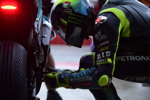 MotoGP Misano-2 J1 Debriefing Valentino Rossi (Yamaha/22): “The bike has become very difficult to ride”, etc. (Entirety)