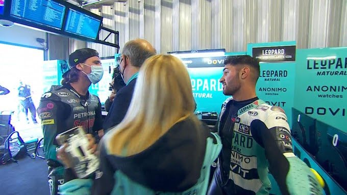 Moto3 Portimão-2 J3 VÍDEO: a equipa Leopard mostra as garras contra Darryn Binder