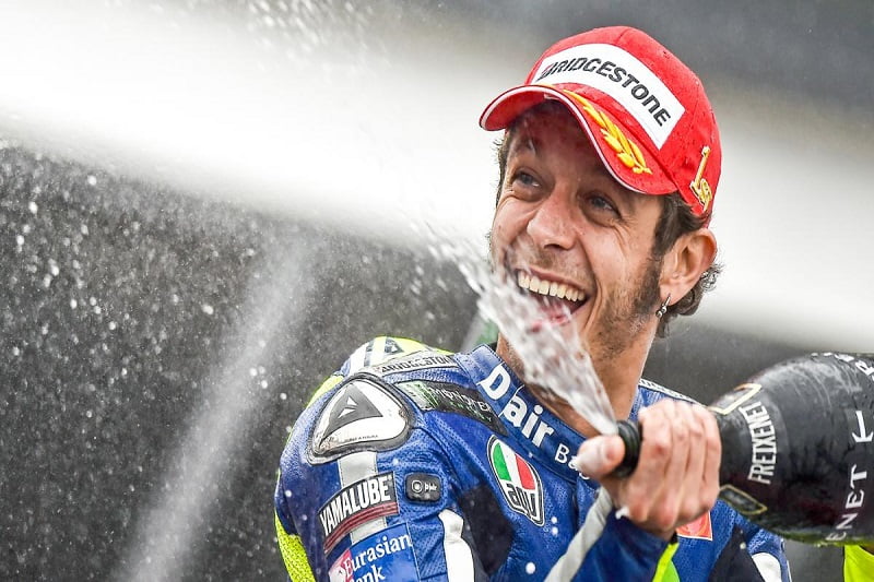 MOTOGP VALENTINO ROSSI FEGxqYoXMAI3slE