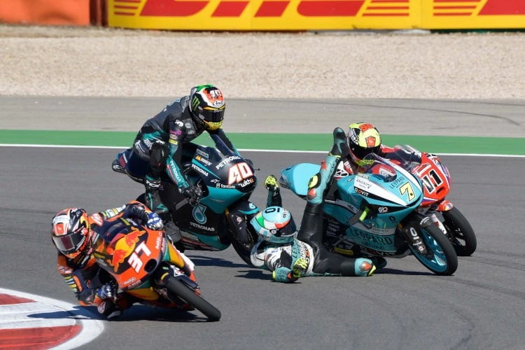 Moto3 デニス・フォッジャは苦々しく語る：「ダリン・ビンダーが MotoGP に行くことに驚いた」