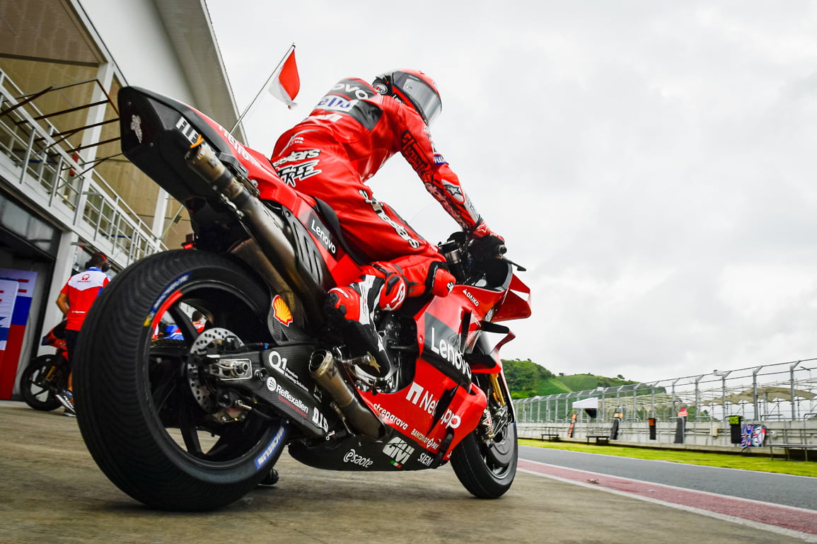 MotoGP et la pression du pneu avant : les pilotes Ducati se rendent-ils  compte qu'ils passent aux aveux sur la saison 2022 ? - Paddock GP