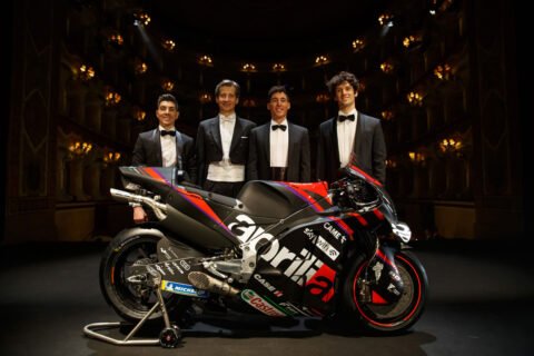 MotoGP：アプリリアが2022年に向けた野心を明らかに