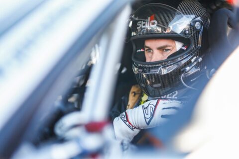 People MotoGP : Jorge Lorenzo survit sous la pluie en Porsche Supercup