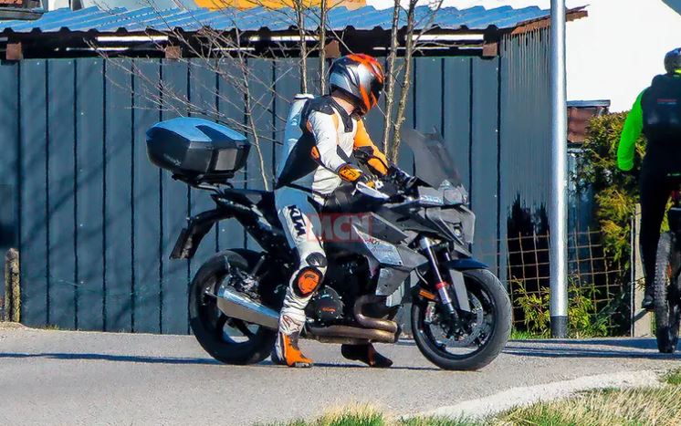 2022 ktm 1290 super duke gt clearance