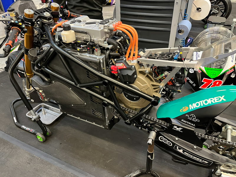 MotoE テクニック: MotoE は進化し、2022 年に向けてダイエット中