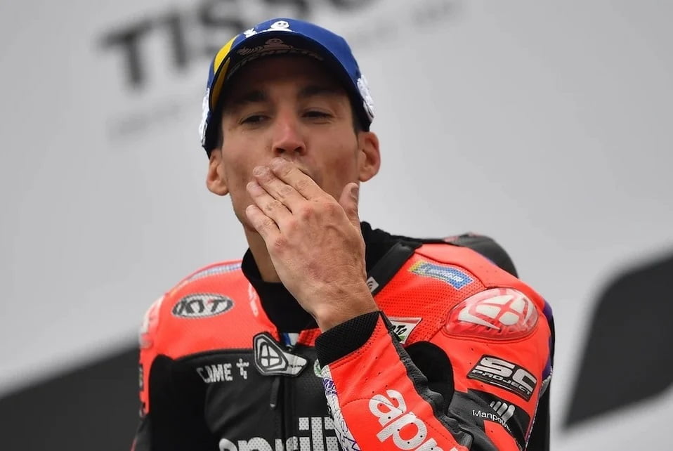 MotoGP 2023 : Aleix Espargaró et Maverick Viñales connaissent les intentions d’Aprilia
