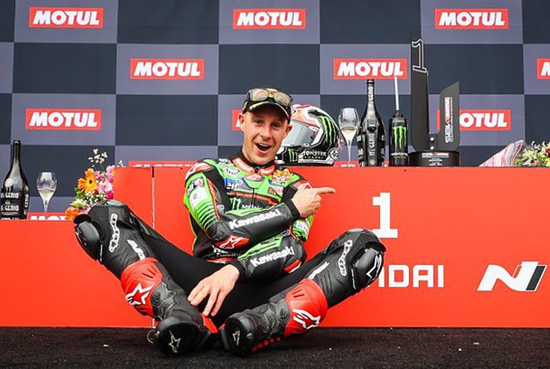 WSBK Superbike Estoril Course 2 : Jonathan Rea quelle magie ! Álvaro Bautista s’incline !