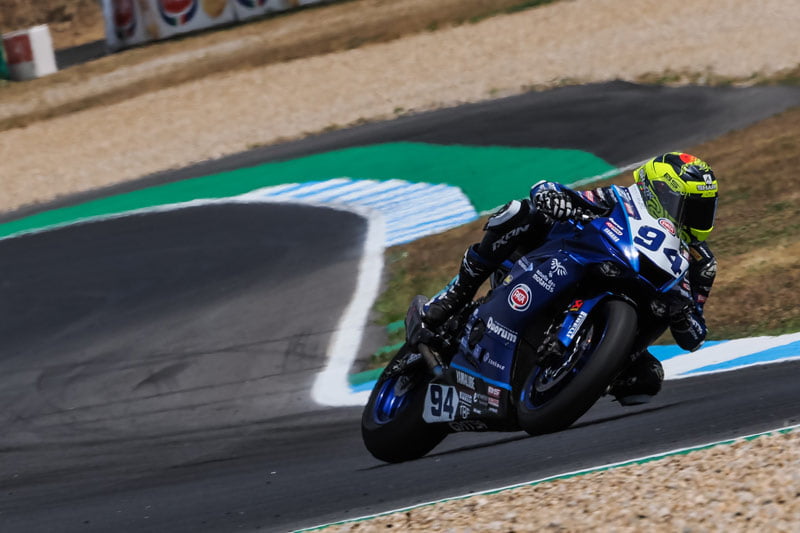 WSBK Supersport Estoril J1: The GMT94 in force behind Dominique Aegerter!