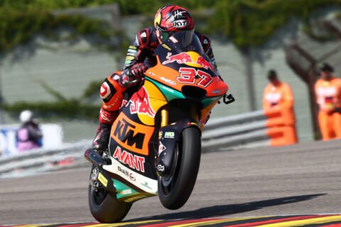 Moto2ドイツレース: アウグスト・フェルナンデスは世界でただひとり、マルセル・シュレッターは観衆から絶賛され、セレスティーノ・ヴィエッティは大敗!