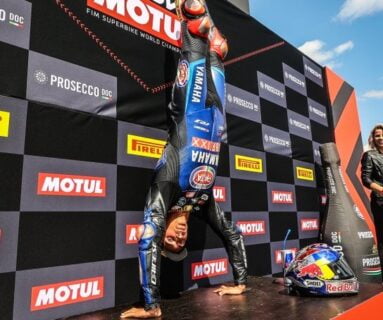 WSBK Superbike Most J3, Toprak Razgatlioglu taquin : "Rea ? Je ne me plains pas, je ne suis pas Redding"