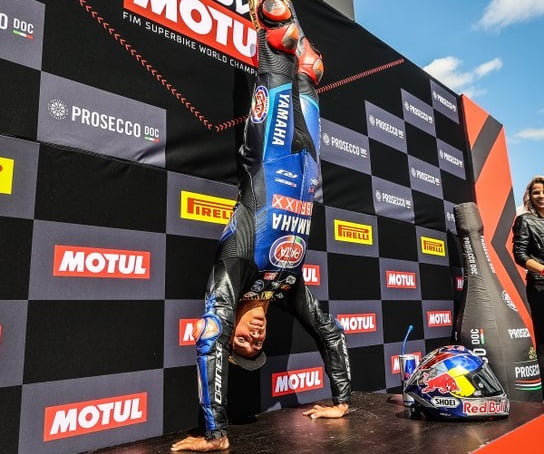 WSBK Superbike Most J3, Toprak Razgatlioglu taquin : « Rea ? Je ne me plains pas, je ne suis pas Redding »