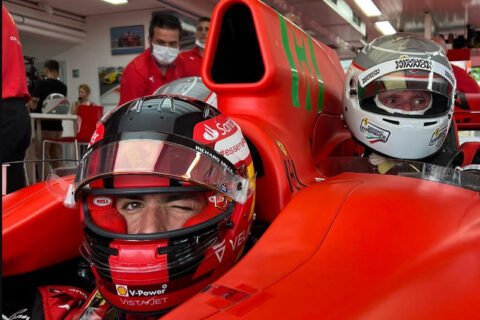 People MotoGP : Quand Paolo Ciabatti s'essaie à la Ferrari F1...
