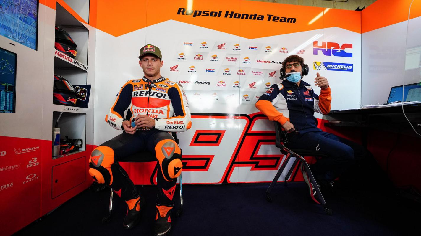 MotoGP, Stefan Bradl a un genou qui faiblit : mais qui va-t-il rester chez Honda ?
