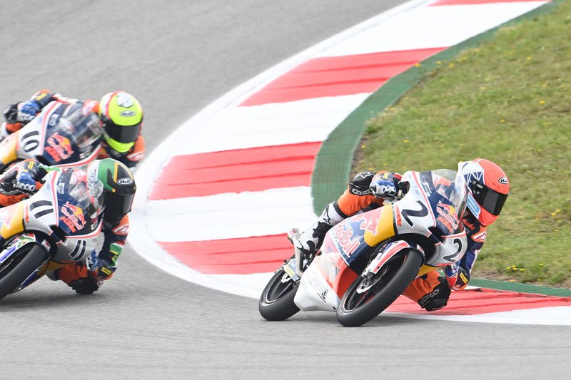 Red Bull MotoGP Rookies Cup Austria: Sérias preocupações para o piloto francês Amaury Mizera