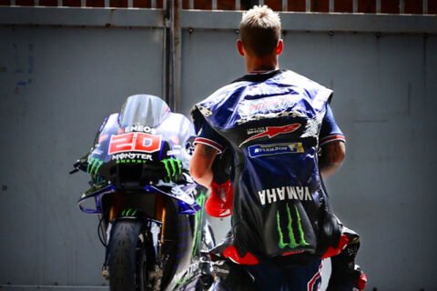 MotoGP シルバーストーン: 学校に戻りました!