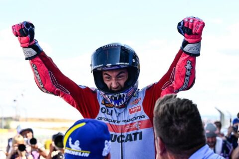 MotoGPアラゴン選手権：ペッコ・バニャイアとアレイシ・エスパルガロがファビオ・クアルタラロと接触中だが、エネア・バスティアニーニには諦める理由はない