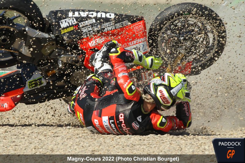 WSBK Superbike Magny-Cours : Galerie photo de la chute d’Álvaro Bautista