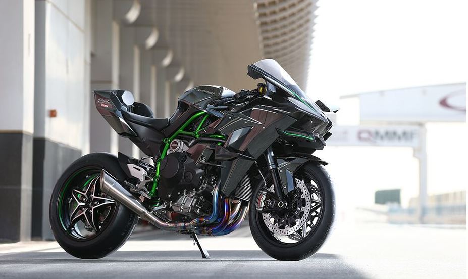 [Street] Les 326 ch de la Kawasaki H2R 2023 sont disponibles en concession pour 56 000 €