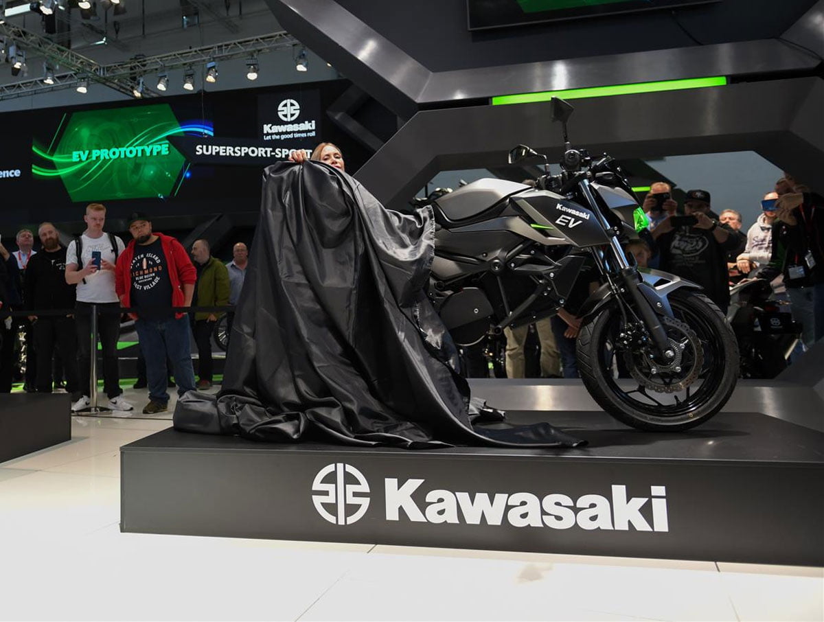 [Street] Kawasaki expose brièvement sa première moto électrique à Intermot !