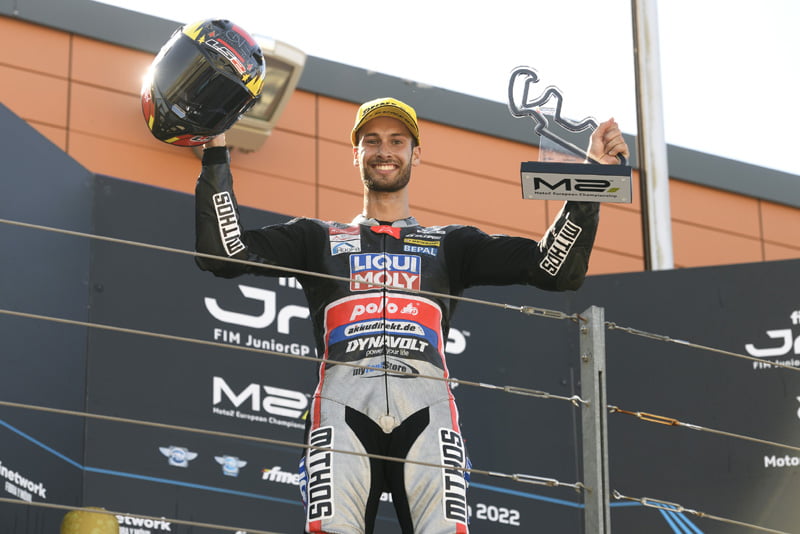 JuniorGP Aragón J2: Lukas Tulovic é coroado Campeão Europeu de Moto2™ de 2022, enquanto Guido Pini assume a liderança no campeonato Hawkers ETC