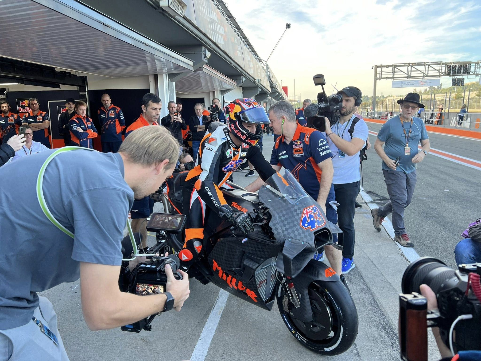 « Spy Attitude » MotoGP Test Valence : Nouveaux moteurs, châssis redessinés, packages aérodynamiques évolués, les constructeurs ne chôment pas pour préparer la saison 2023 (2/x)