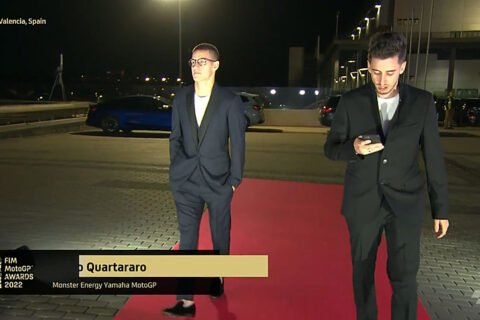 Pure People MotoGP Valencia : Tenue de soirée exigée !