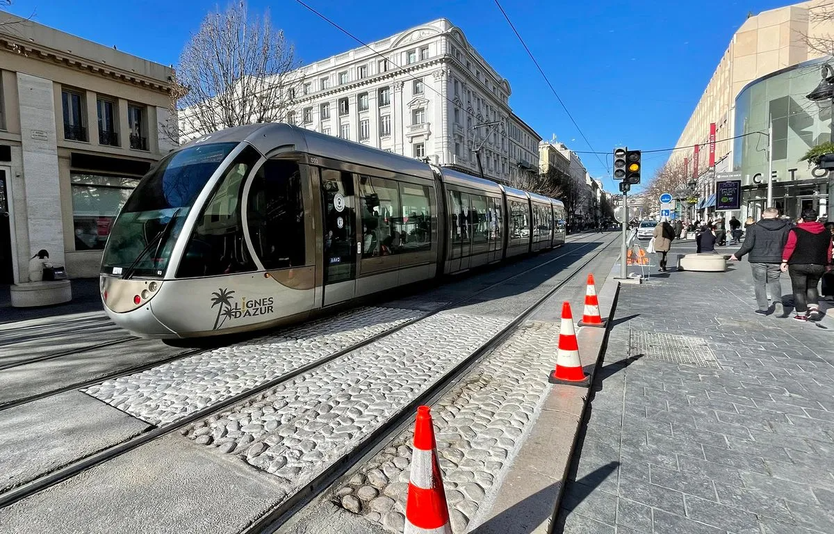 [Street] Un revêtement anti deux-roues expérimenté à Nice