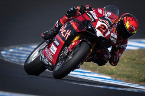 WSBK Superbike Phillip Island J1: Michael Rinaldi (Ducati/4) hampered by the wind...