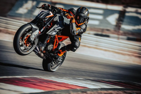 [Street] KTM 1290 Super Duke RR 2023 : seulement 500 modèles "Ready to Race" sont disponibles