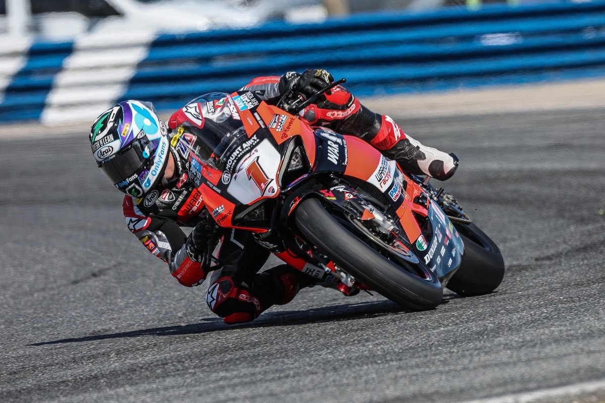 Daytona 200 : Ducati remporte un Daytona 200 controversé avec Josh Herrin !