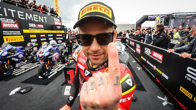 WSBK : Bautista avantagé ? « La façon de piloter cette moto est plus un style MotoGP, et ici il n’y a pas beaucoup de pilotes MotoGP » dit-il, mais Rea répond : « il peut dire ce qu’il veut »