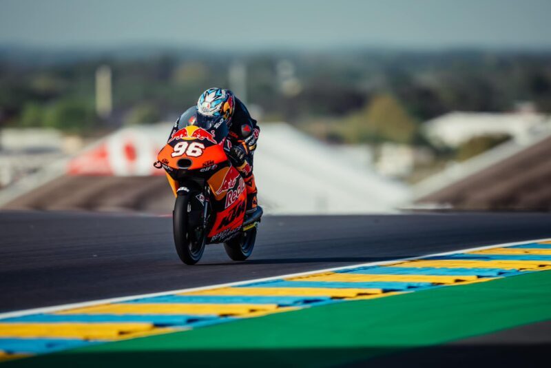 Moto3 France Le Mans Course : Daniel Holgado impérial, Tech3 célèbre à la maison !