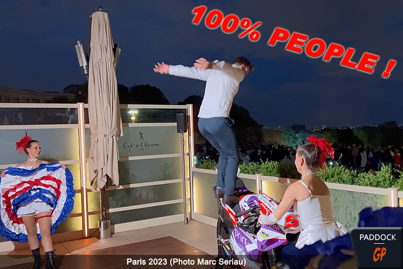 100% People MotoGP : Soirée Pramac avec un salto de Johann Zarco devant la tour Eiffel. Et plus… (Vidéo)