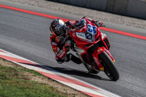 WSBK Supersport Barcelone Course 2 : Une bataille de folie, Bulega abandonne et Valentin Debise au pied du podium !