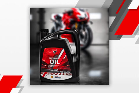 Street : Un gain allant jusqu'à 3,5 ch pour votre Desmosedici grâce à l'huile Ducati Corse Performance Oil powered by Shell Advance