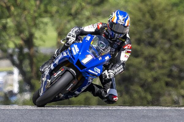 MotoAmerica Road America : Un nouvel asphalte et deux lignes droites qui pourraient changer la donne ! Et Freddie Spencer dans son nouveau rôle...