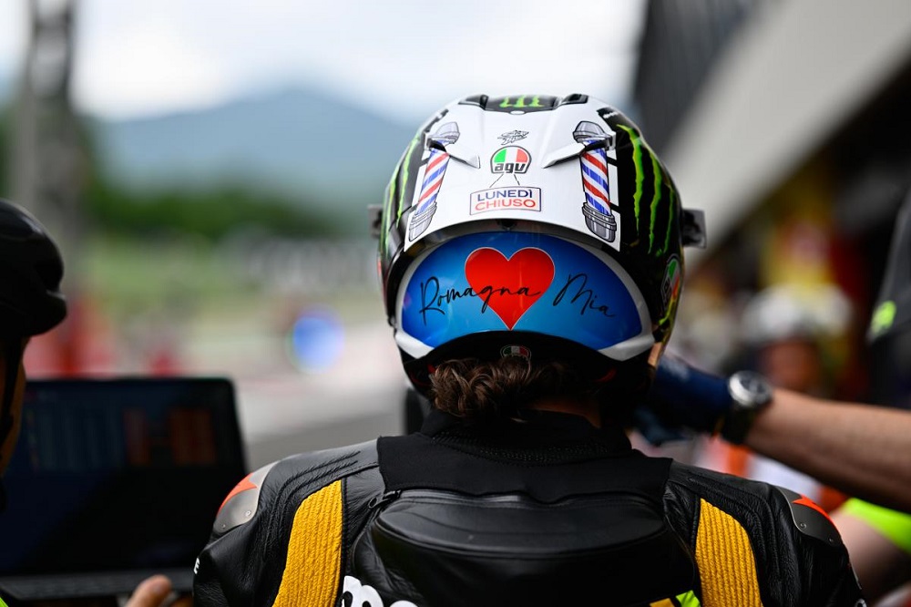MotoGP, Marco Bezzecchi a toute l’attention de Casey Stoner : « si vous enleviez le contrôle de traction, il serait l’un des rares à pouvoir encore rouler devant »