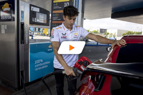 Street MotoGP: Marc Márquez rides the streets of Madrid with Repsol's 100% renewable fuel (Video)