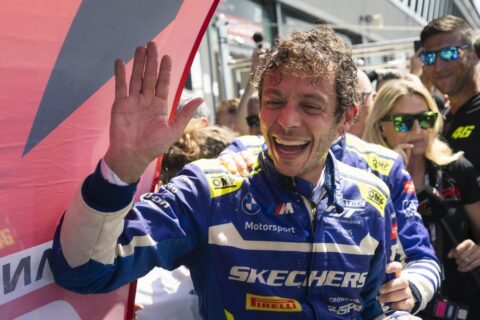 People MotoGP : Valentino Rossi triomphe à domicile à Misano ! (Vidéo intégrale)
