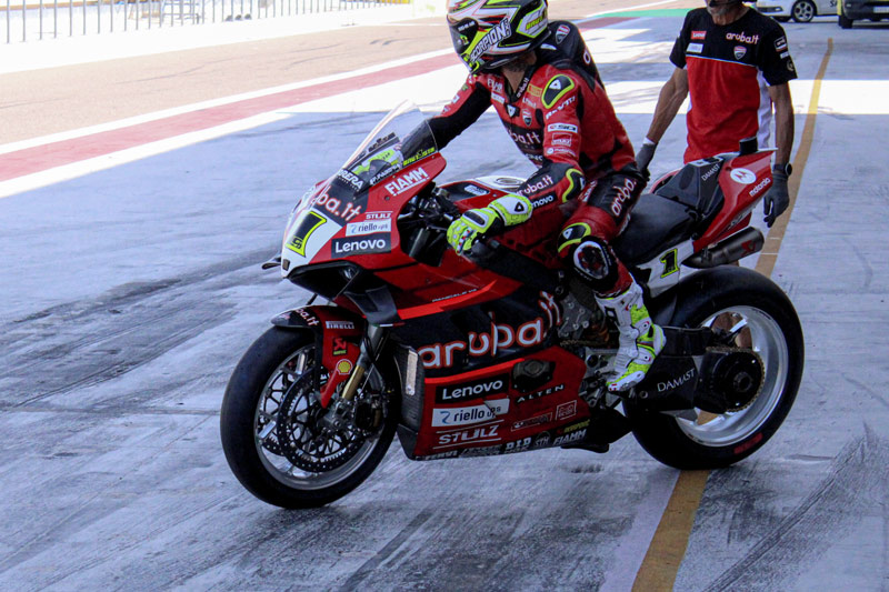 WSBK Superbike Test Aragon J2 : Nouvelle fourche « MotoGP » pour Alvaro Bautista…