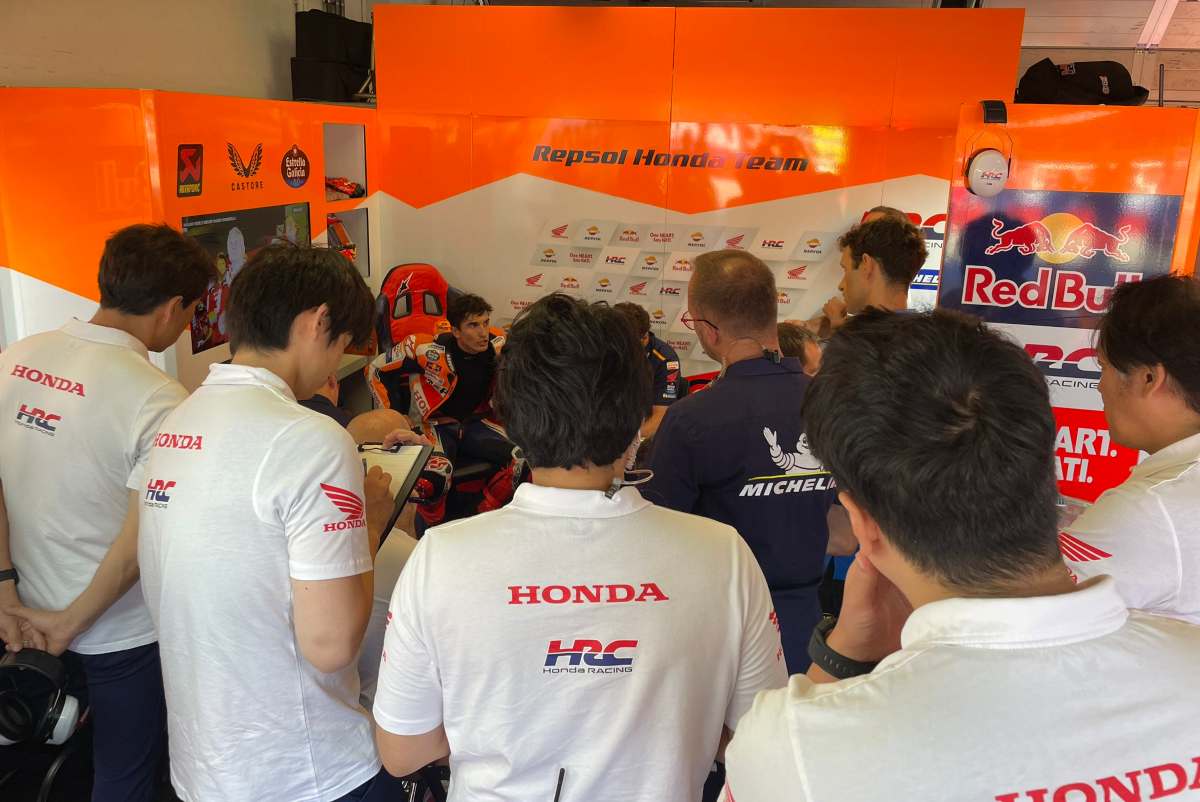 MotoGP Test Misano : Marc Marquez remet un coup de pression à Honda et Alberto Puig tente de le rassurer