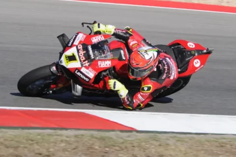 WSBK Portimao Superbike FP3 : Alvaro Bautista bat le record, il est le magicien du roller coaster !